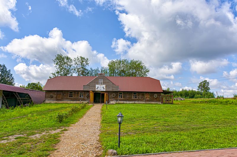 Barn Roof Construction in Cobb County, GA